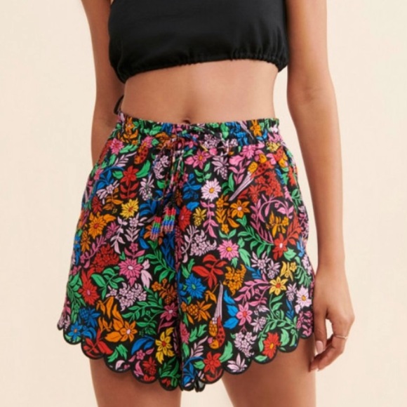 FARM Rio Pants - NWOT FARM Rio Tropical Garden Scalloped Edge Shorts